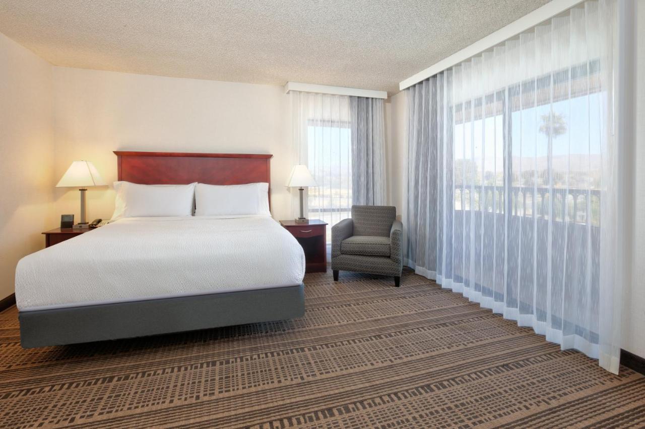 Holiday Inn & Suites Santa Maria By Ihg Exterior photo