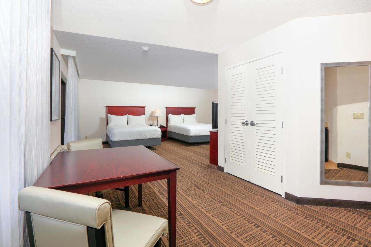 Holiday Inn & Suites Santa Maria By Ihg Exterior photo