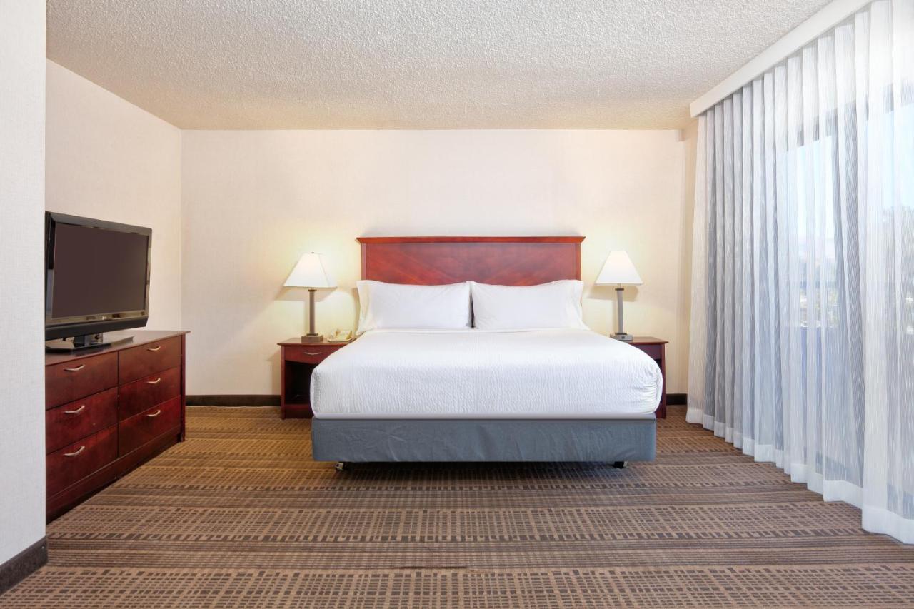 Holiday Inn & Suites Santa Maria By Ihg Exterior photo