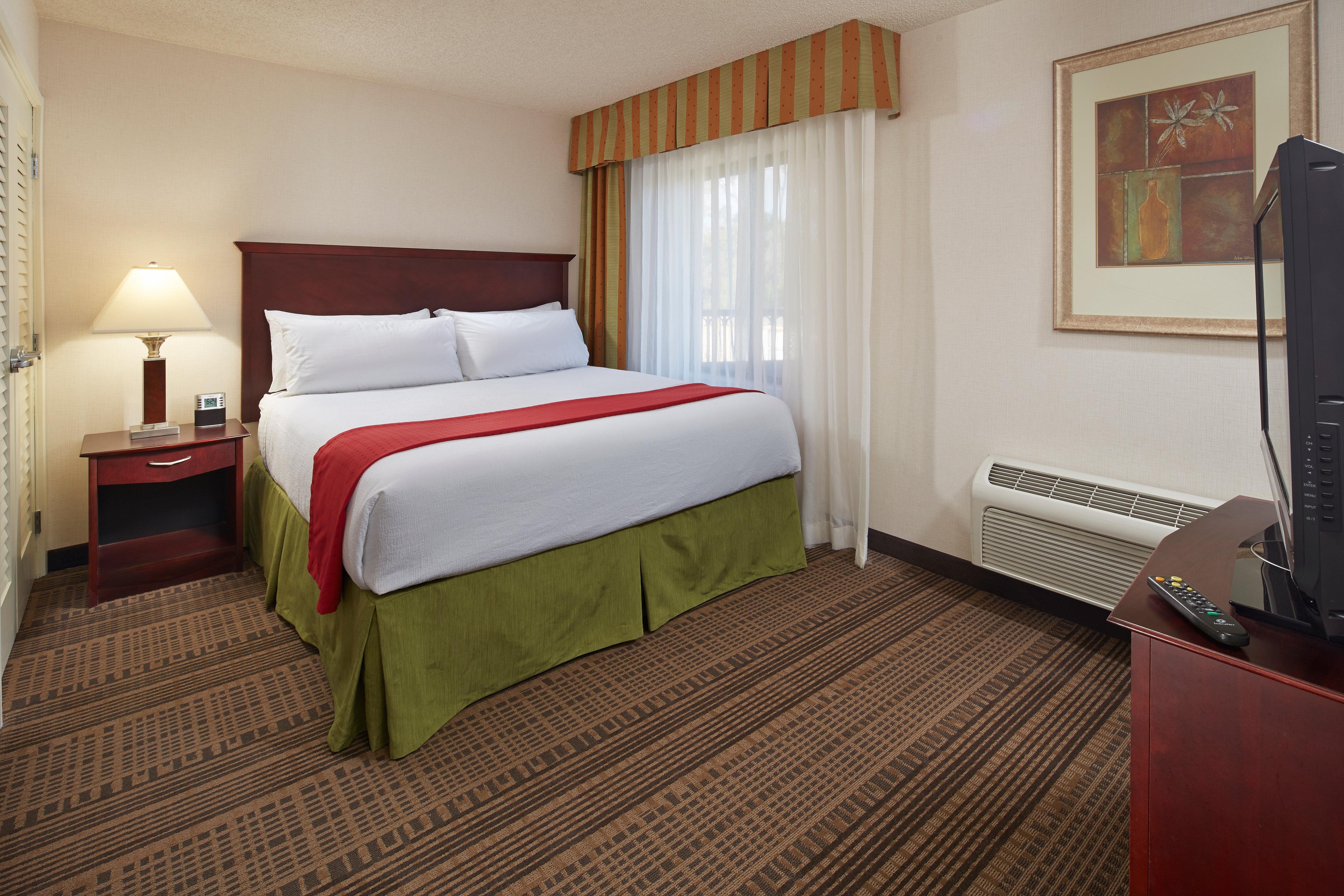 Holiday Inn & Suites Santa Maria By Ihg Exterior photo