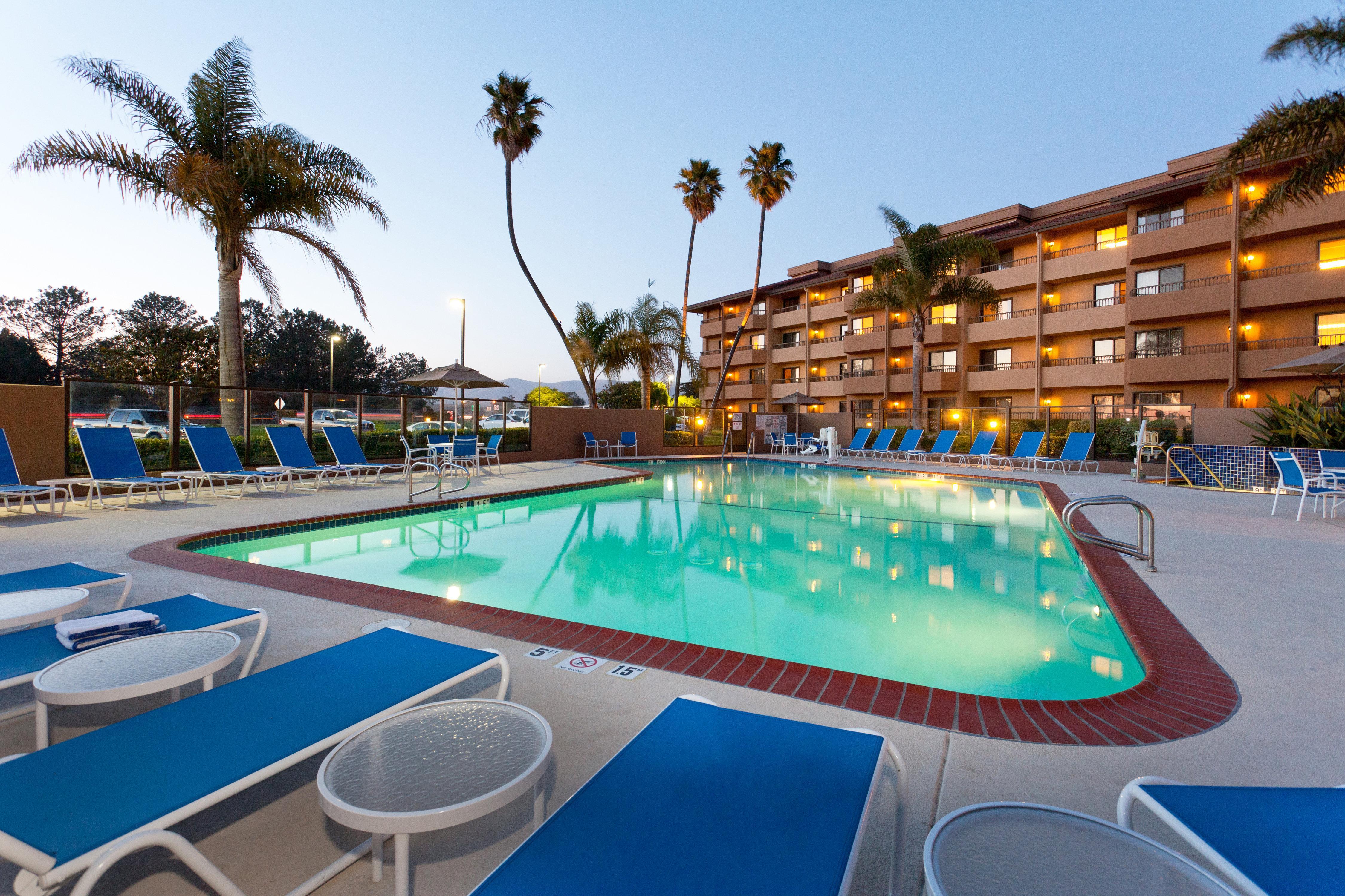 Holiday Inn & Suites Santa Maria By Ihg Exterior photo