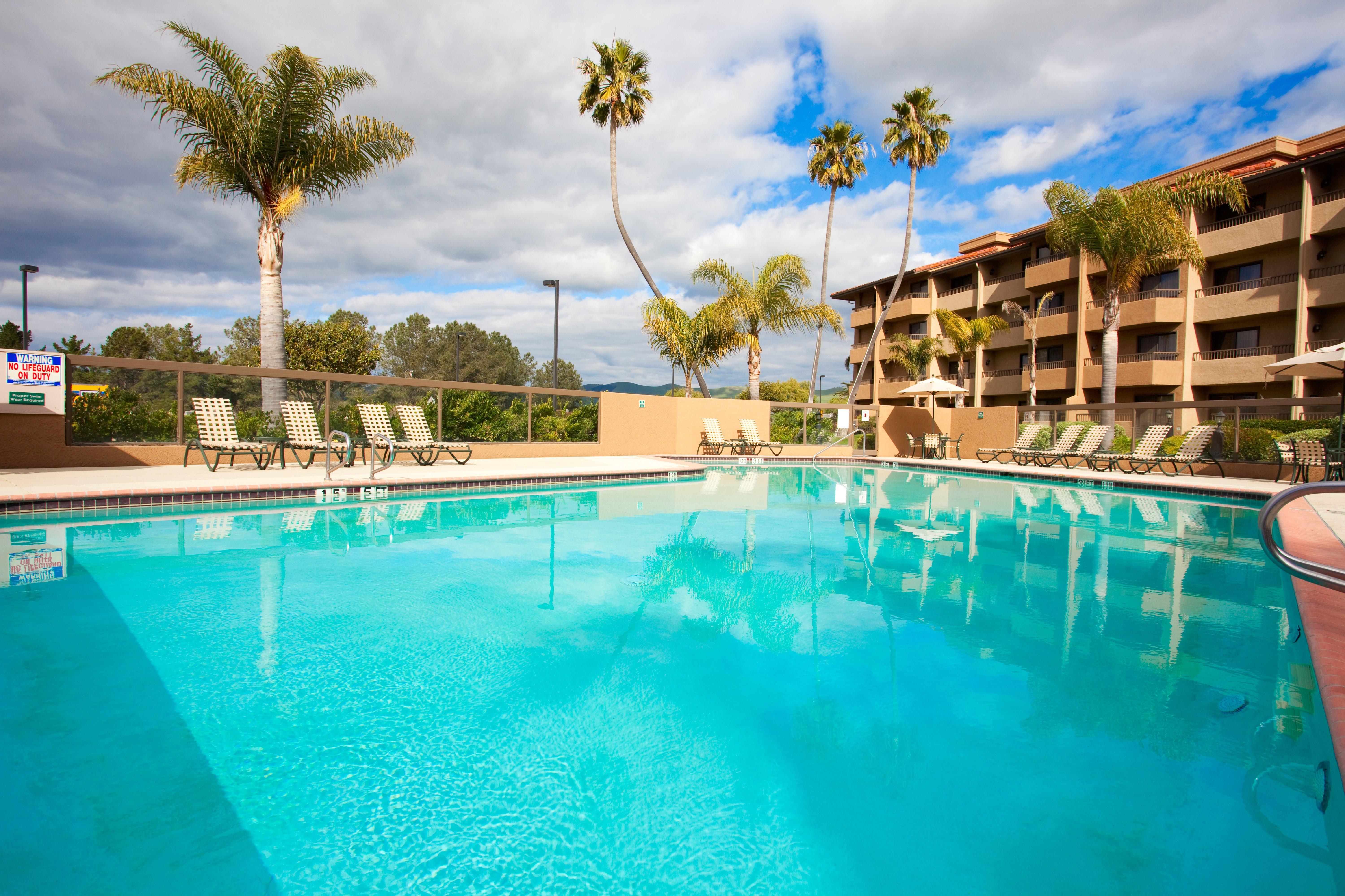 Holiday Inn & Suites Santa Maria By Ihg Exterior photo